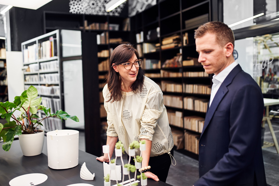 Entwicklungsgespräch TG und Philip Brunner Designentwicklung PARA VERT